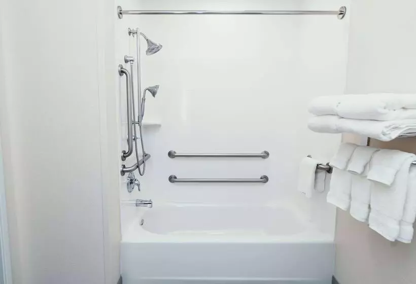 身障者適用スイートルーム, La Quinta Inn & Suites By Wyndham Ankeny Ia   Des Moines Ia
