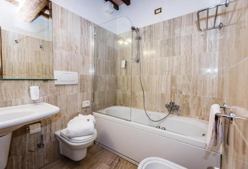 디럭스 룸, Villa Acquaviva Wine Resort