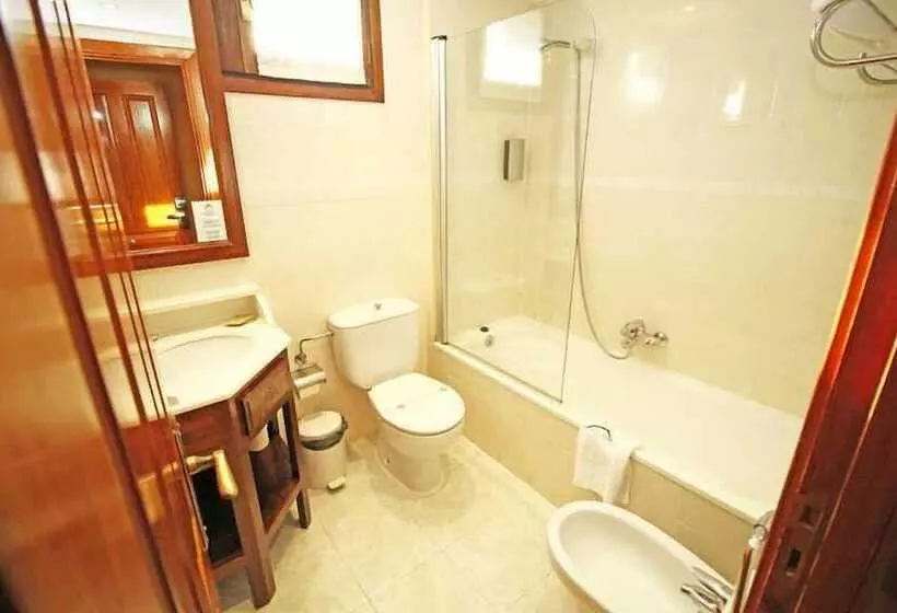 اتاق استاندارد با چشم‌انداز کوهستان, Sno Villa De Sallent 3