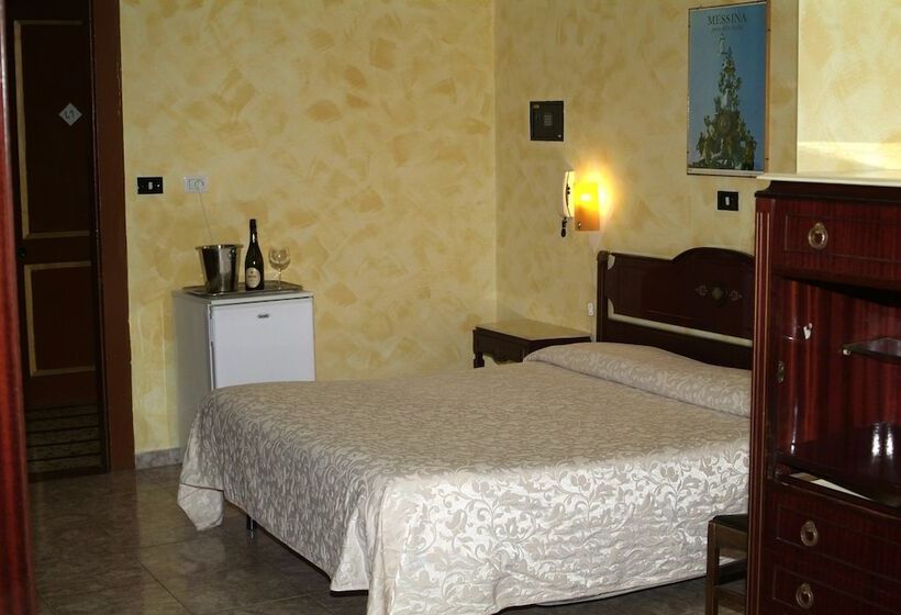 غرفة قياسية, Touring