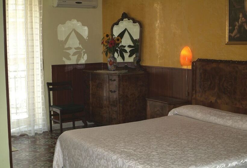 스탠다드 룸, Touring