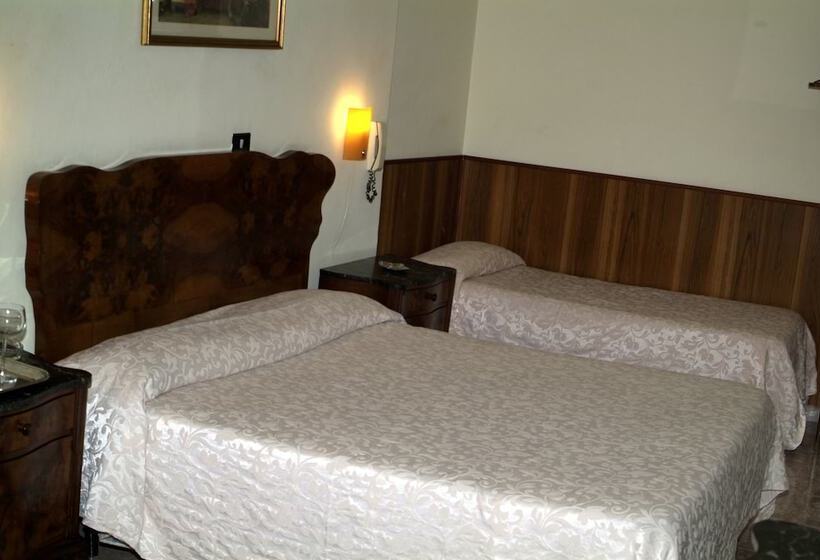 스탠다드 트리플 룸, Touring