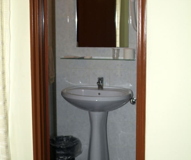 스탠다드 싱글 룸, Touring