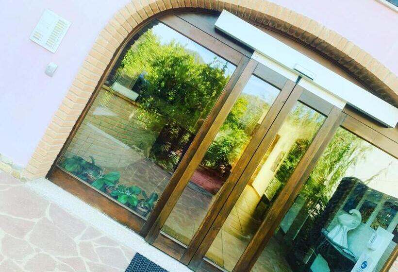 Апартаменты 2 Спальни, Residenza Locci  Rooms & Apartments