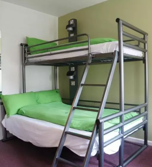 اتاق استاندارد سه نفره, Yha Conwy