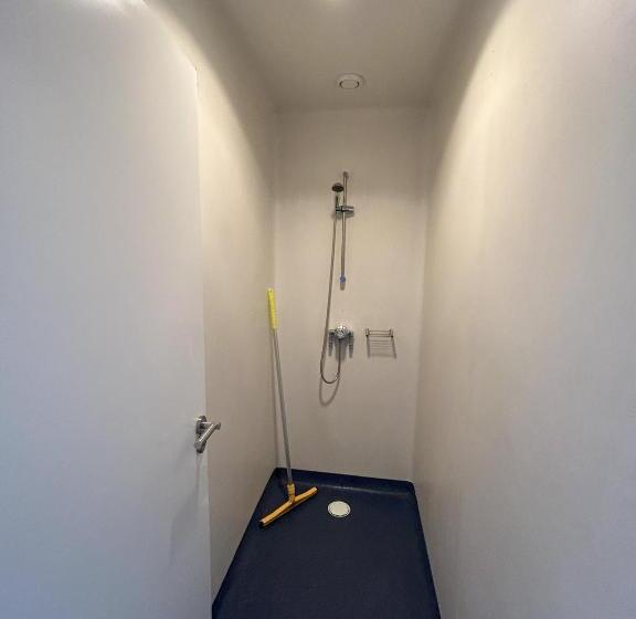 Четырехместный Номер Стандарт, Yha Whitby