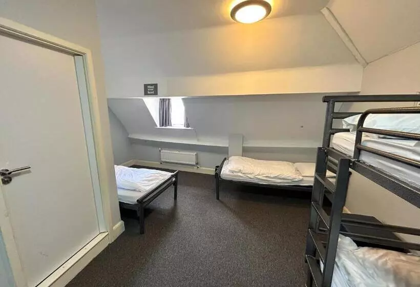 スタンダード４人部屋, Yha Whitby
