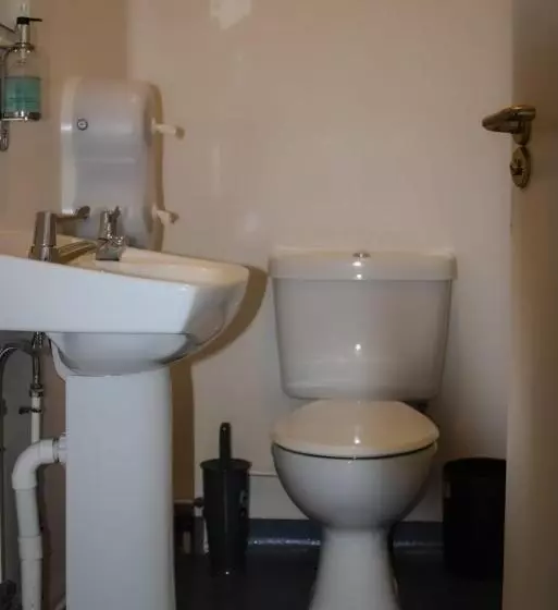 ルームシェアのワンベッド, Yha Whitby