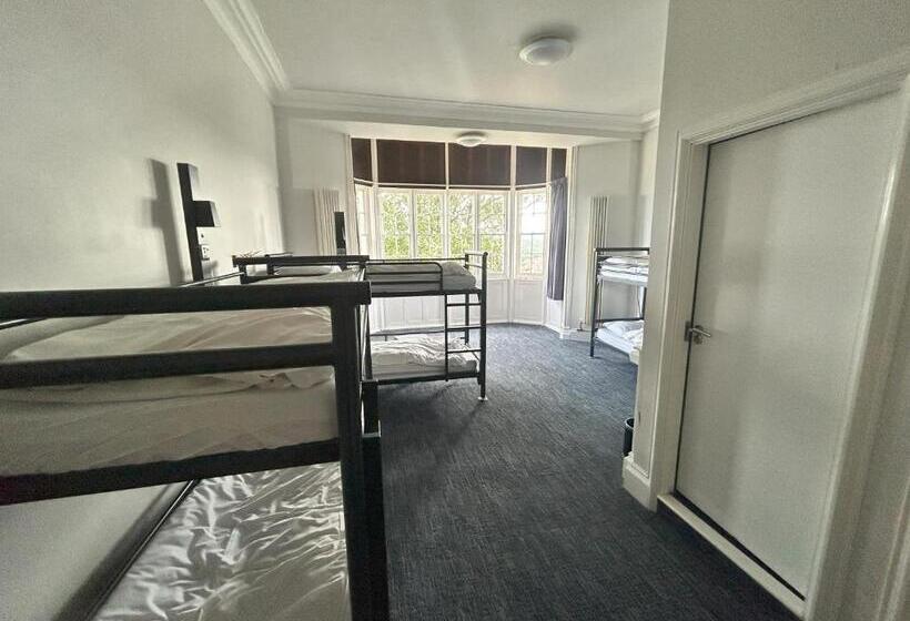 Кровать в Общей Комнате, Yha Whitby