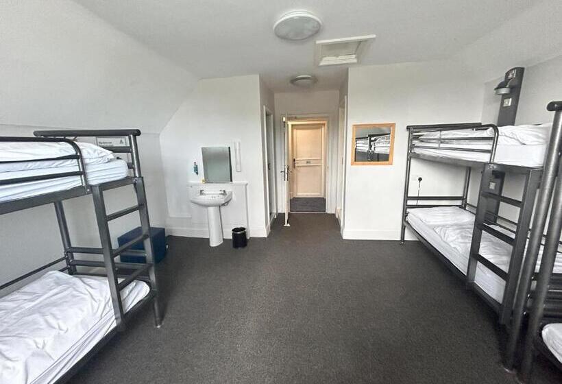 מיטה בחדר משותף, Yha Whitby