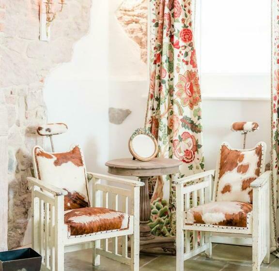 デラックスルーム, Newton Hall