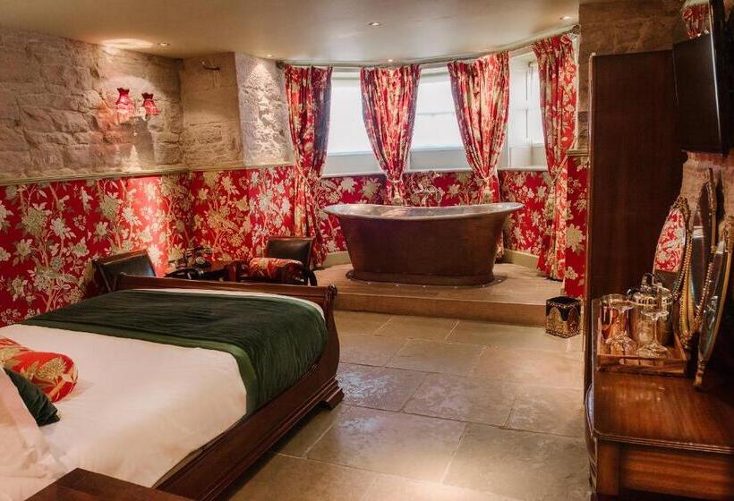 デラックスルーム, Newton Hall