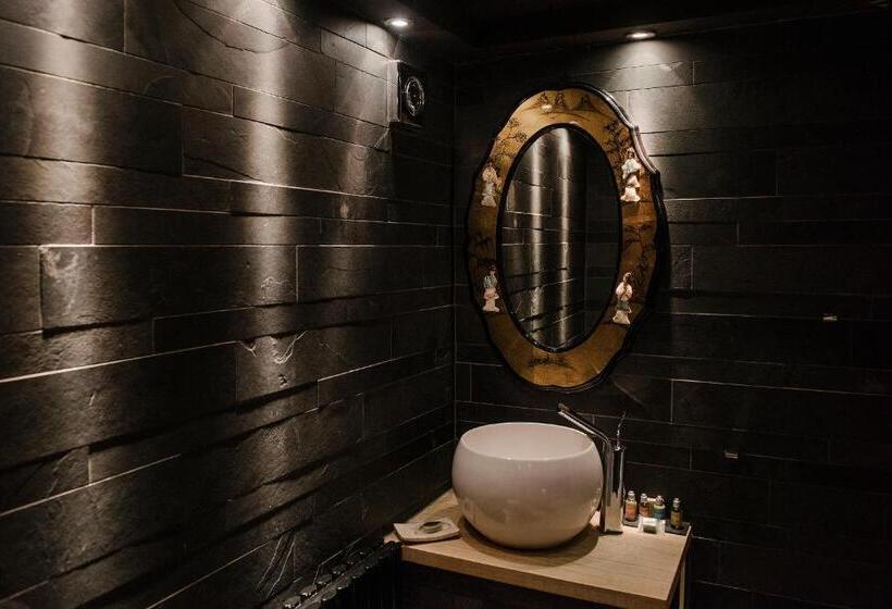 エクゼクティブルーム, Newton Hall