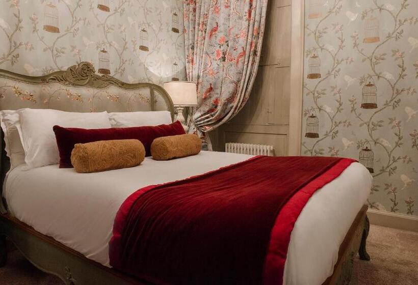 クラシックルーム, Newton Hall