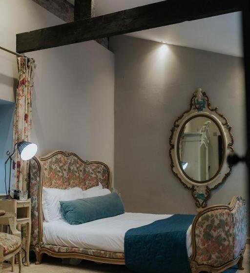 エクゼクティブルーム, Newton Hall