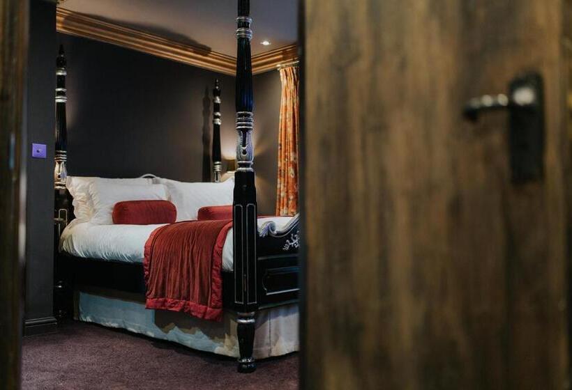 スタンダードインサイドビュールーム, Newton Hall