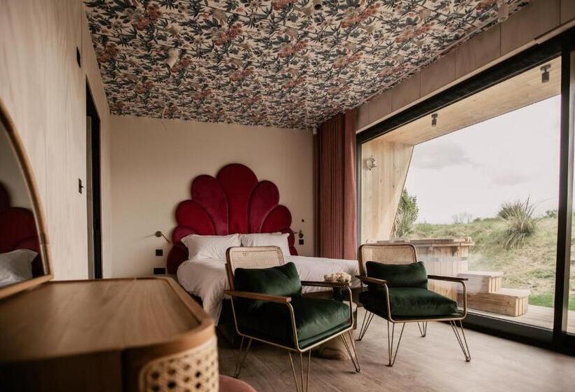 ファミリールーム, Newton Hall