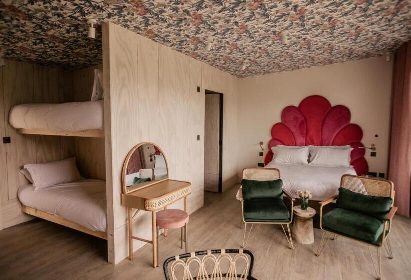 ファミリールーム, Newton Hall