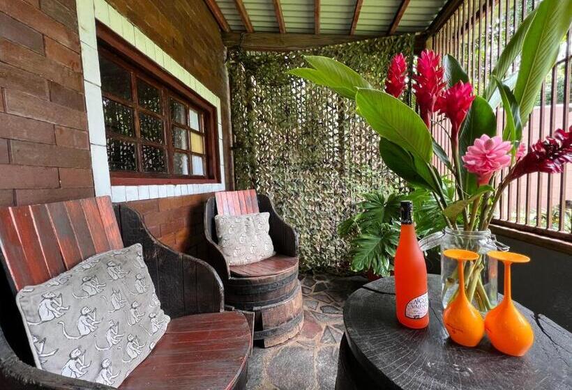 基本间, Monkey Lodge Panama