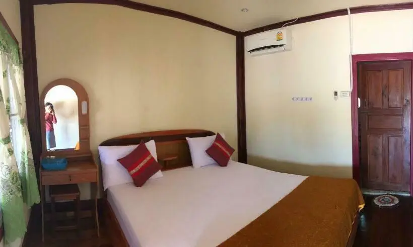 ガーデンビュースタンダードルーム, Somphamit Guesthouse