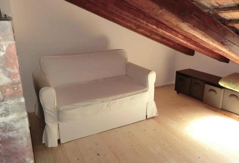 １ベッドルームペントハウスアパート, B&b Villa Bornancini