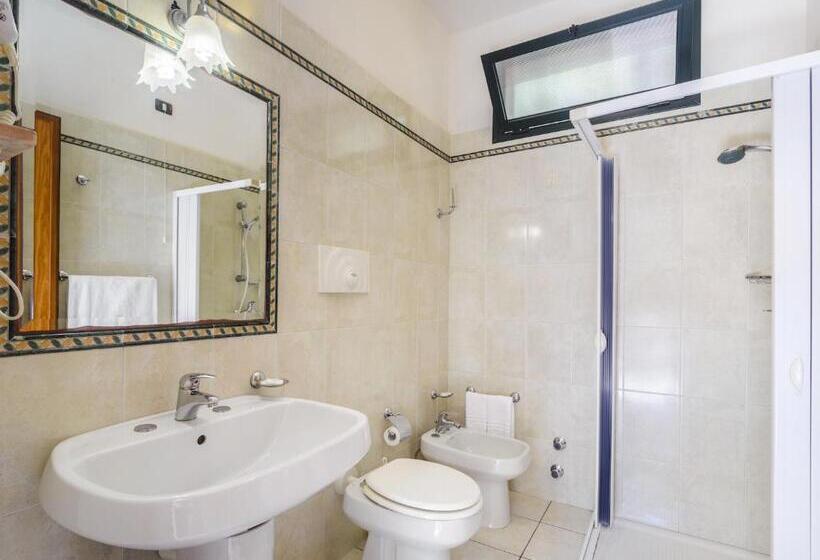 בונגלו משפחתי, Dei Bizantini & Villaggio Campo Dei Messapi