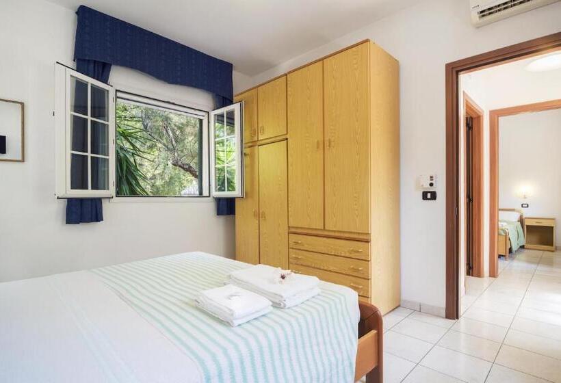 בונגלו משפחתי, Dei Bizantini & Villaggio Campo Dei Messapi