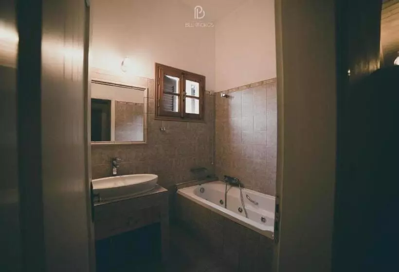 Standard Kolmen Hengen Huone, Bourazani Wild Life Resort