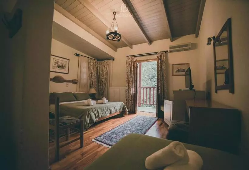 Standard Kolmen Hengen Huone, Bourazani Wild Life Resort