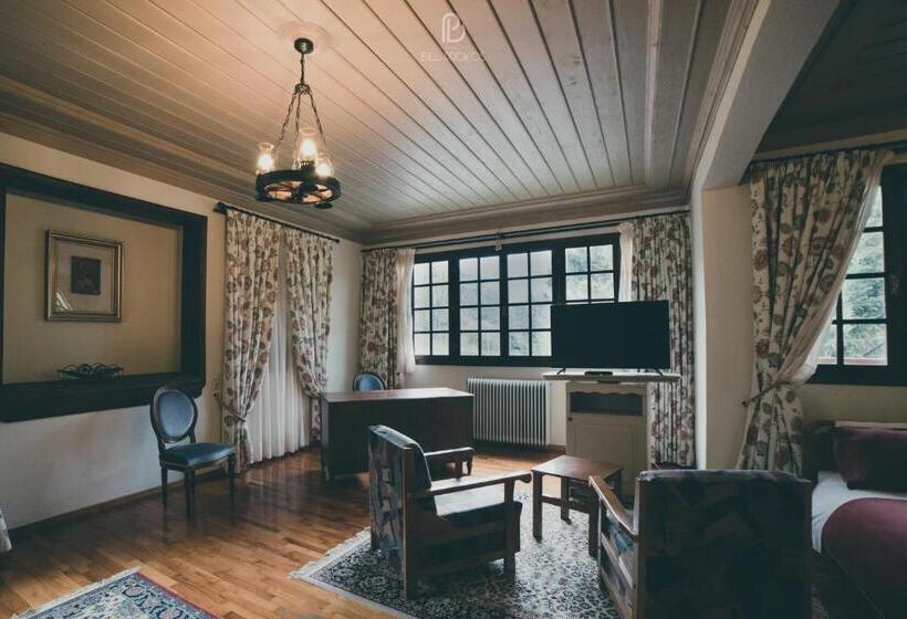 סוויטת ג'וניור נוף הרים, Bourazani Wild Life Resort