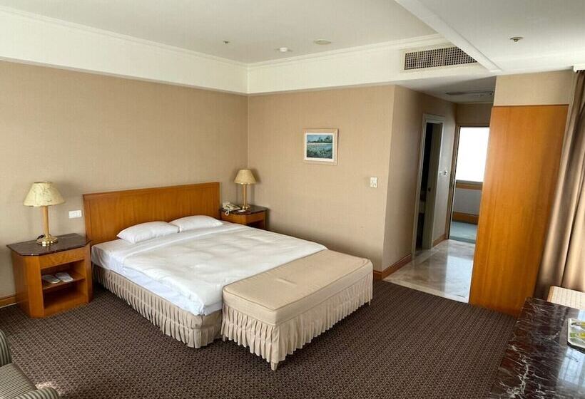 اتاق لوکس یک تخته, Chuto Plaza