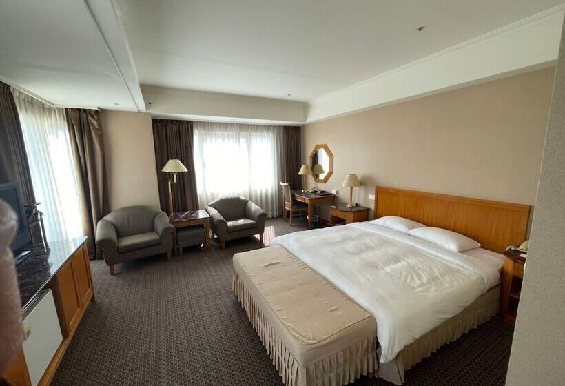 اتاق لوکس یک تخته, Chuto Plaza