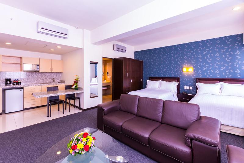 سوییت جونیور, Crown Victoria