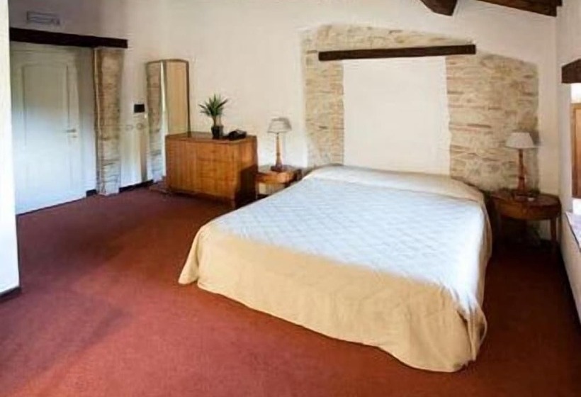 标准三人间, Dimora Della Fonte