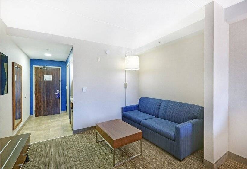 جناح, Holiday Inn Express & Suites   Woodstock, On Canada