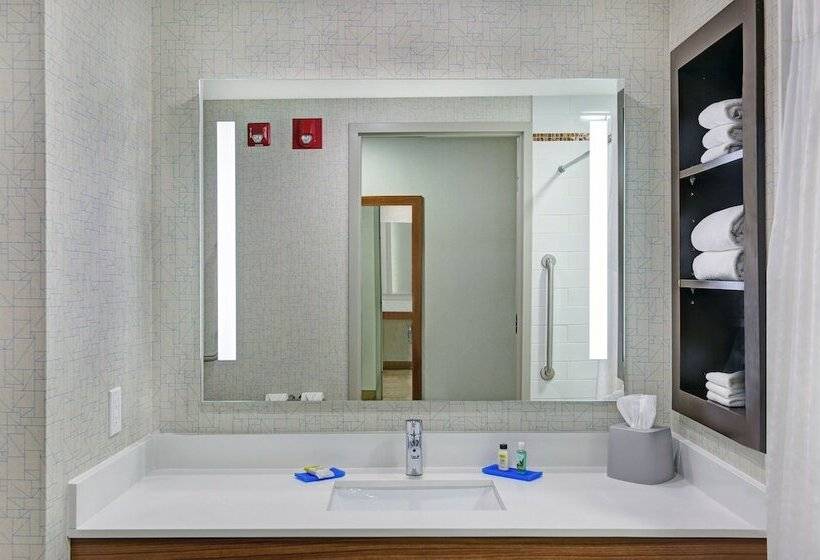 标准间, Holiday Inn Express & Suites   Woodstock, On Canada