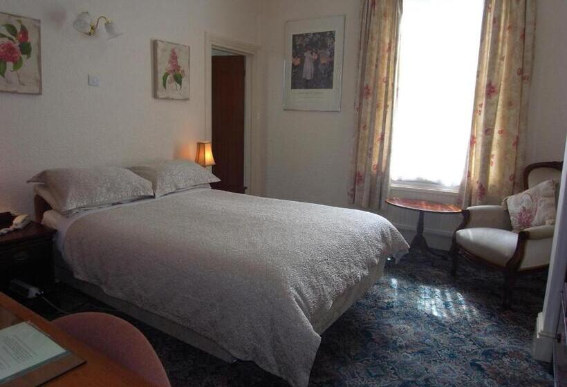 Номер Стандарт, Hylands