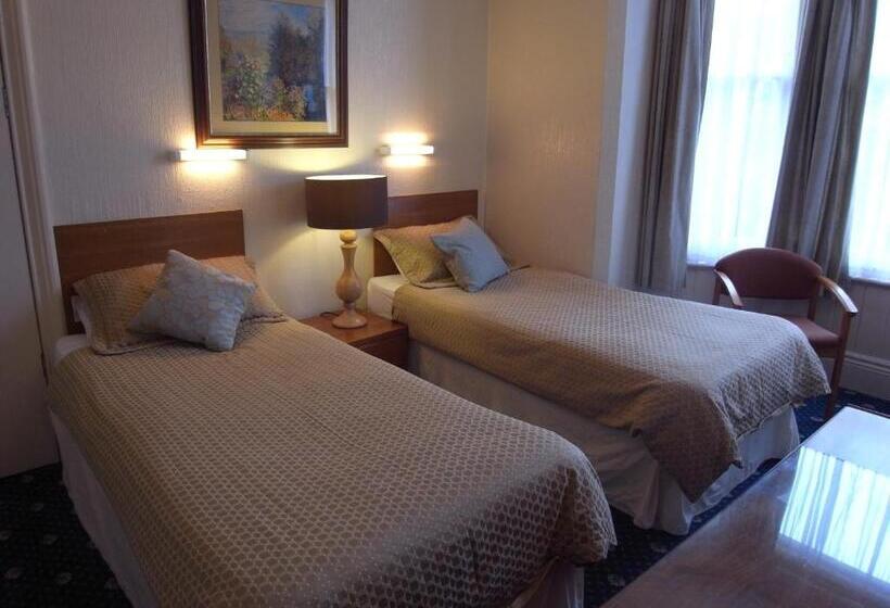 Номер Стандарт, Hylands