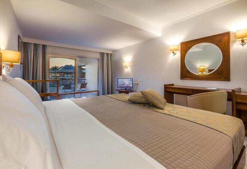 スーペリアールーム, Kipriotis Maris Suites