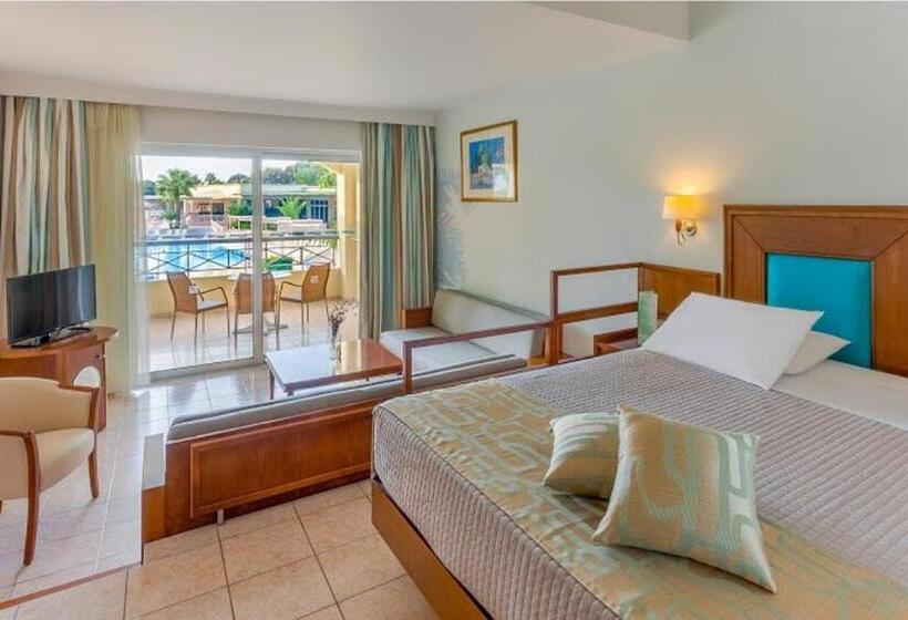 ジュニアスイート, Kipriotis Maris Suites