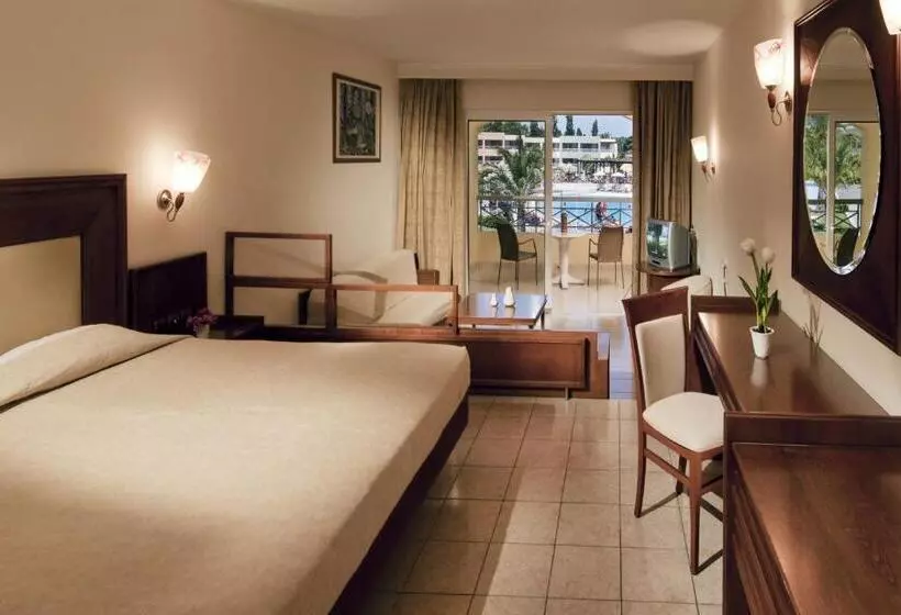 ジュニアスイート, Kipriotis Maris Suites