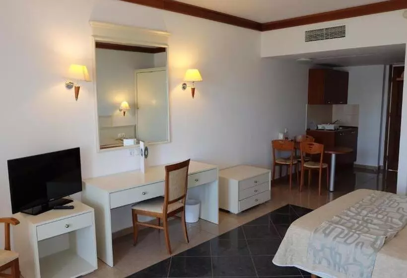 スタンダードルーム, Kipriotis Maris Suites