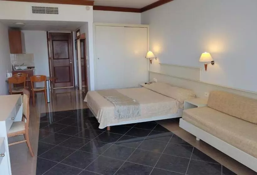 スタンダードルーム, Kipriotis Maris Suites