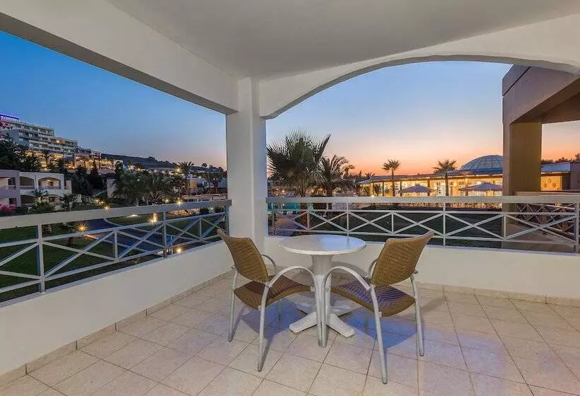 スーペリアールーム, Kipriotis Maris Suites