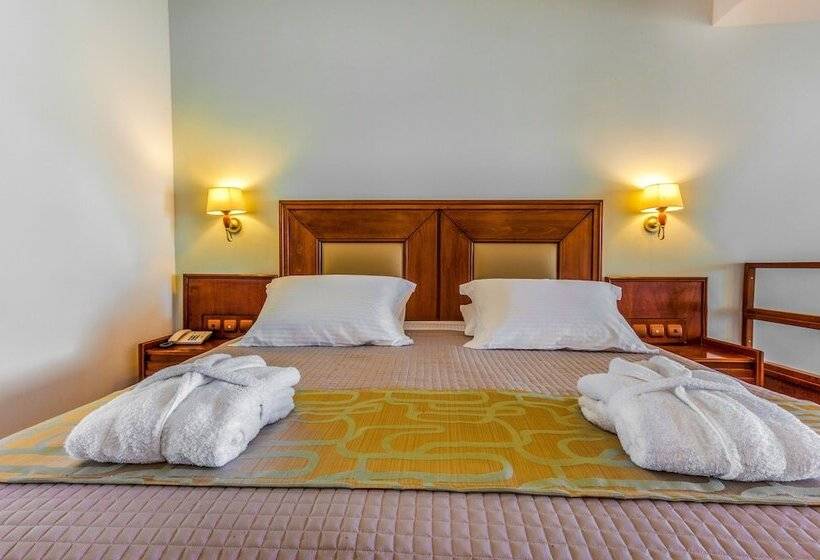 ジュニアスイート, Kipriotis Maris Suites