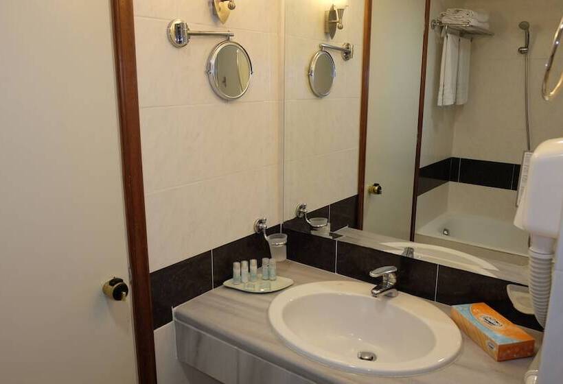 スタンダードルーム, Kipriotis Maris Suites