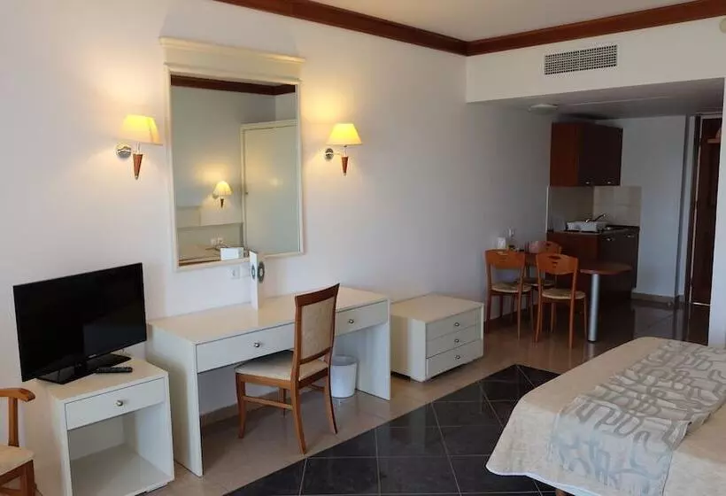 スタンダードルーム, Kipriotis Maris Suites