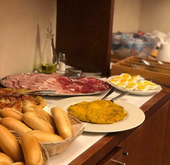 غرفة قياسية فردية, La Foresteria