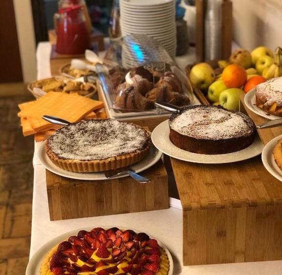 غرفة قياسية ثلاثية, La Foresteria