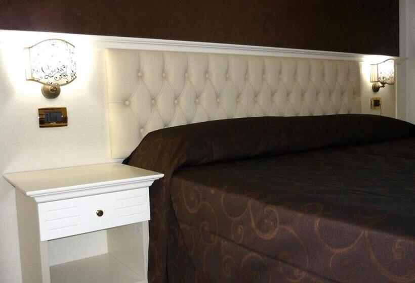 スタンダードルーム, Madonna Delle Grazie